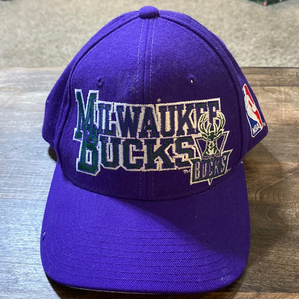 Vintage Milwaukee Bucks Starter SnapBack NBA Hat